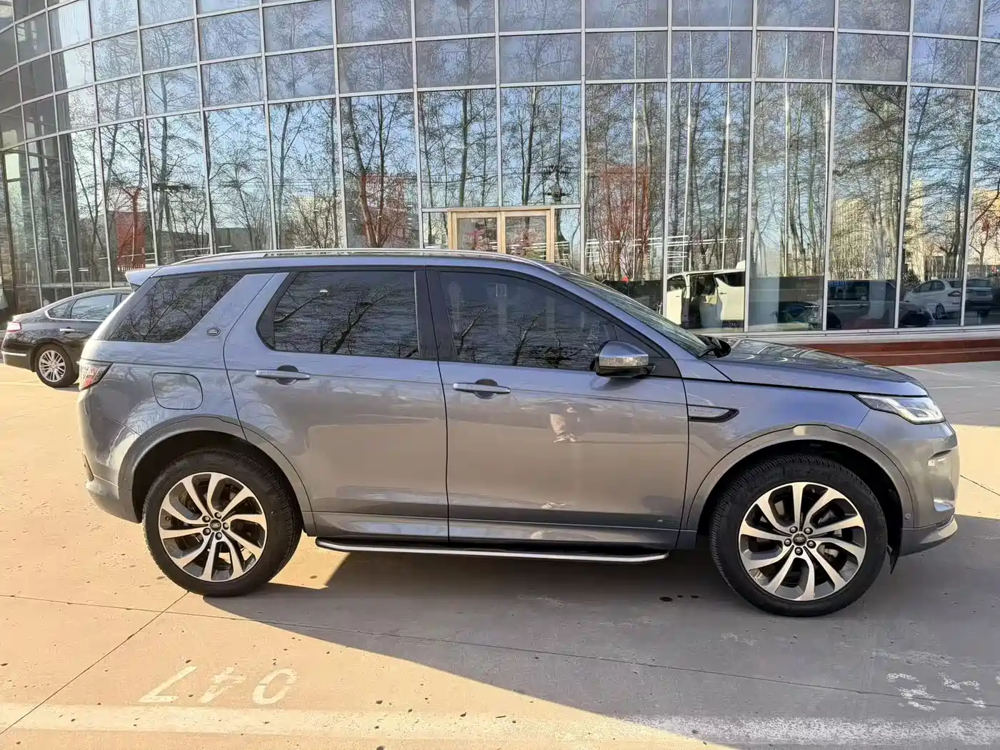 LAND ROVER DISCOVER NEW ENERGY SOURCES FOR SPORTS