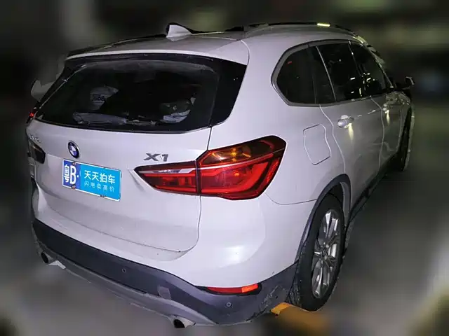 BMW X1 2018 sDrive20Li Leading Model — фото 2