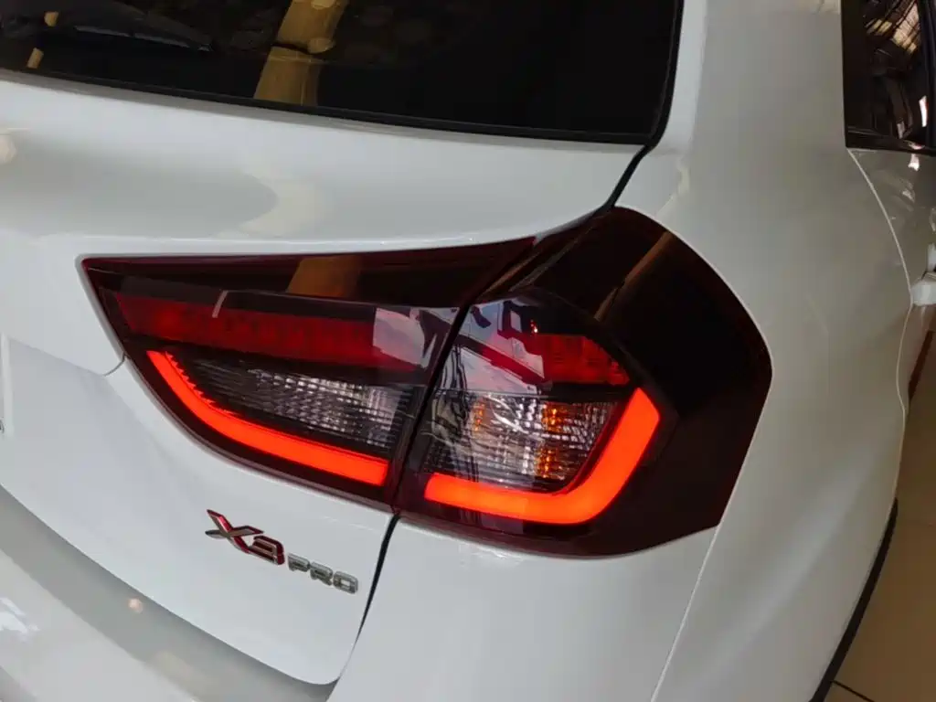 Geely Vision X3 2022 2021 PRO 1.5L CVT Premium