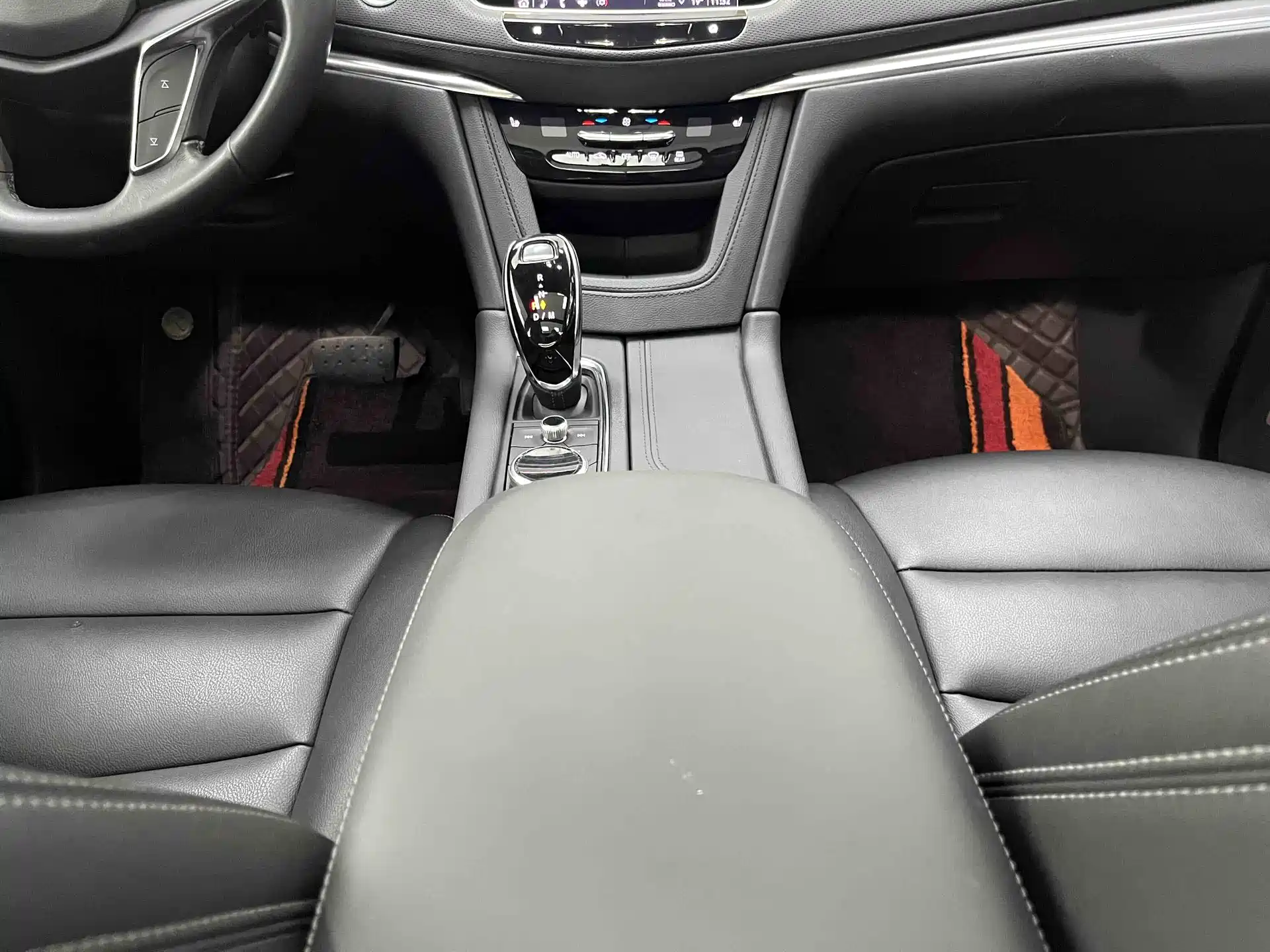 Photo 20 - Cadillac XT5