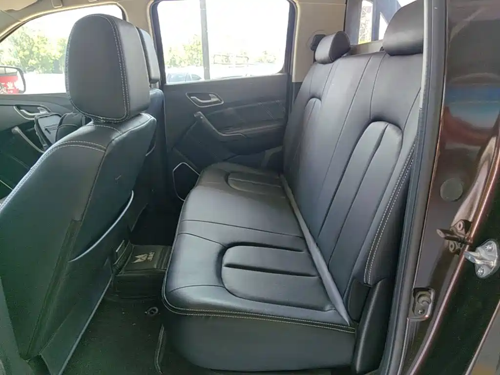 Jiangling Yuhu 7 2021 2020 Model 2.0T Diesel Automatic 2WD Comfort Long Wheelbase China VI JX4D20A6L