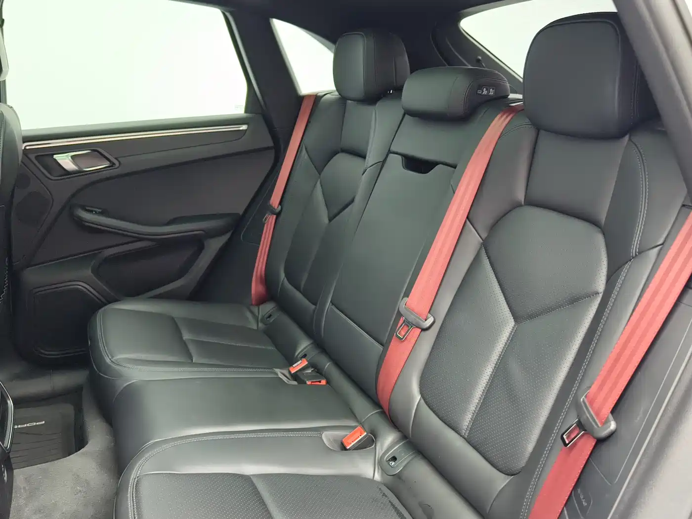 Porsche Macan 2023 Macan 2.0T фото 12