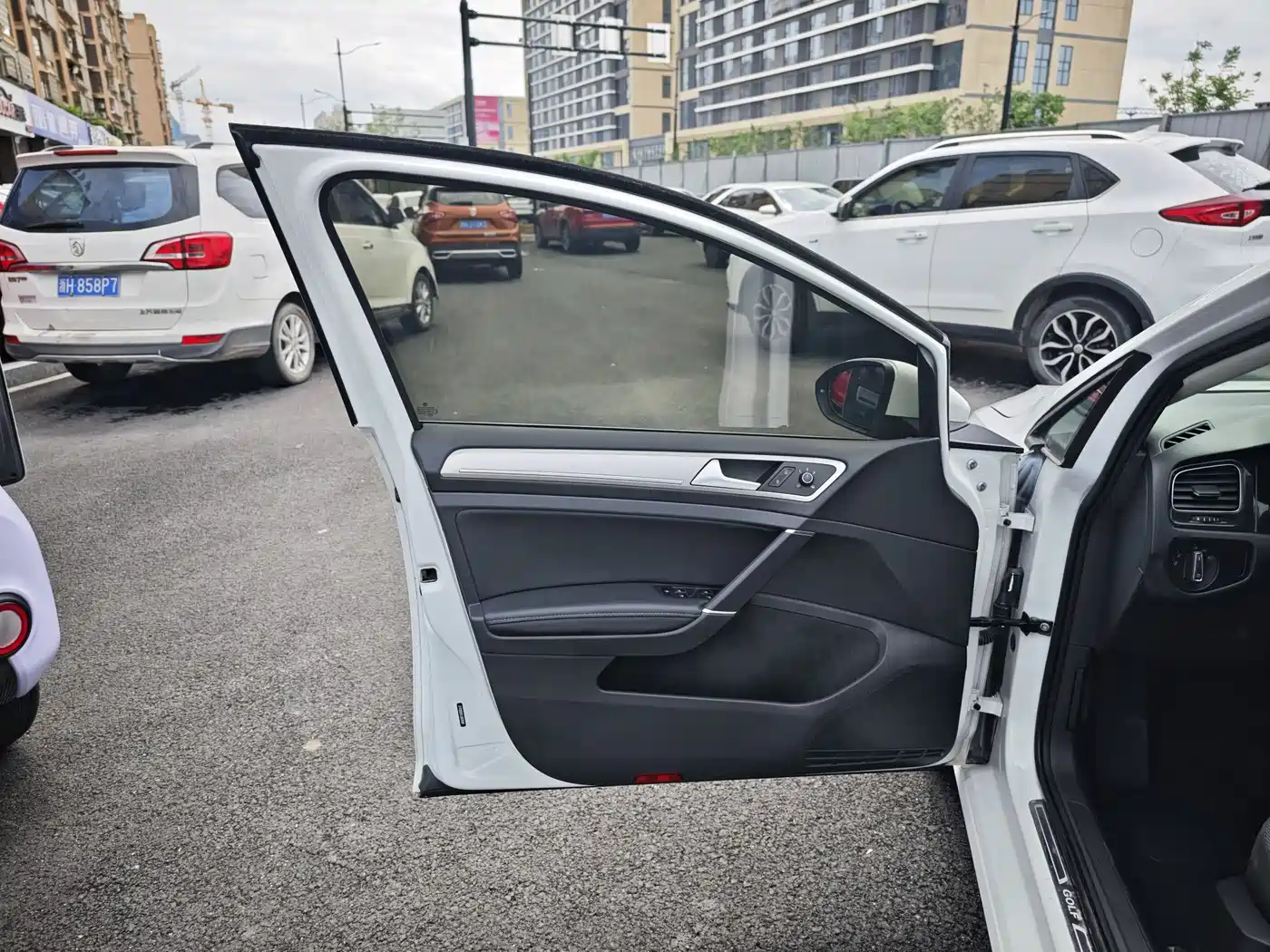 Volkswagen Golf 2018 230TSI Automatic Comfort фото 13