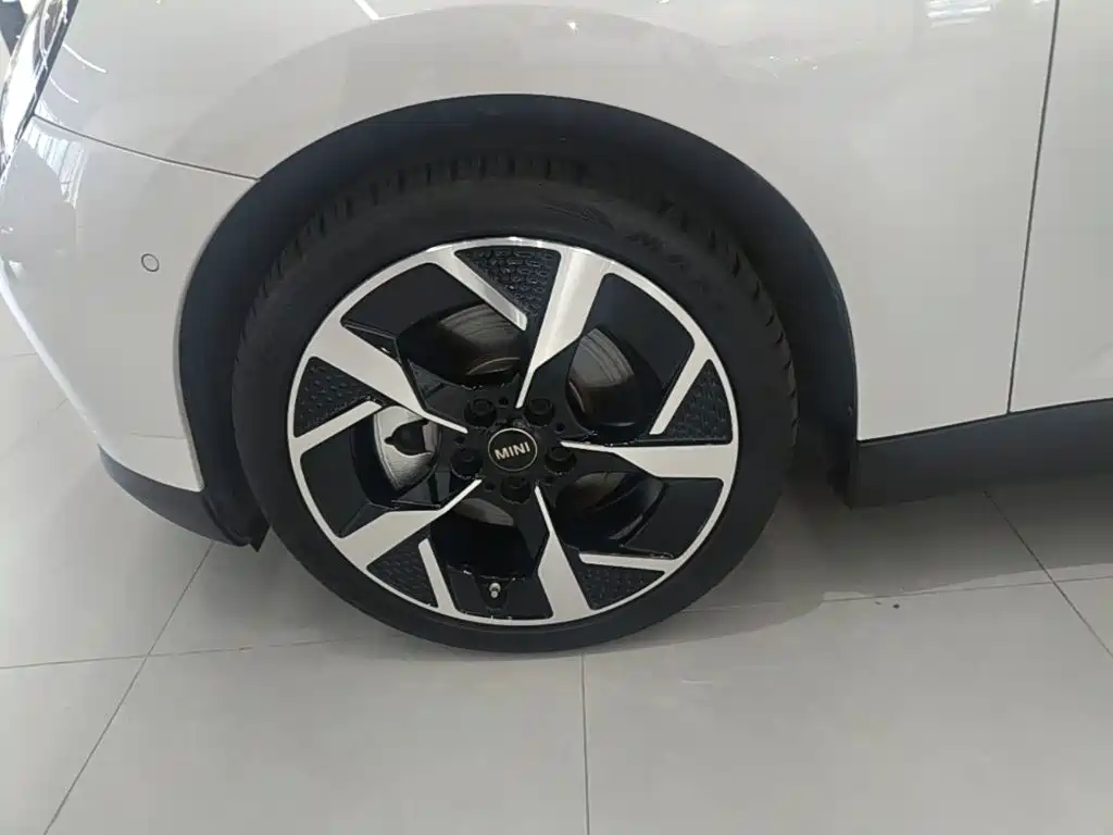 MINI Electric MINI COOPER 2024 2024 452km COOPER SE Artist