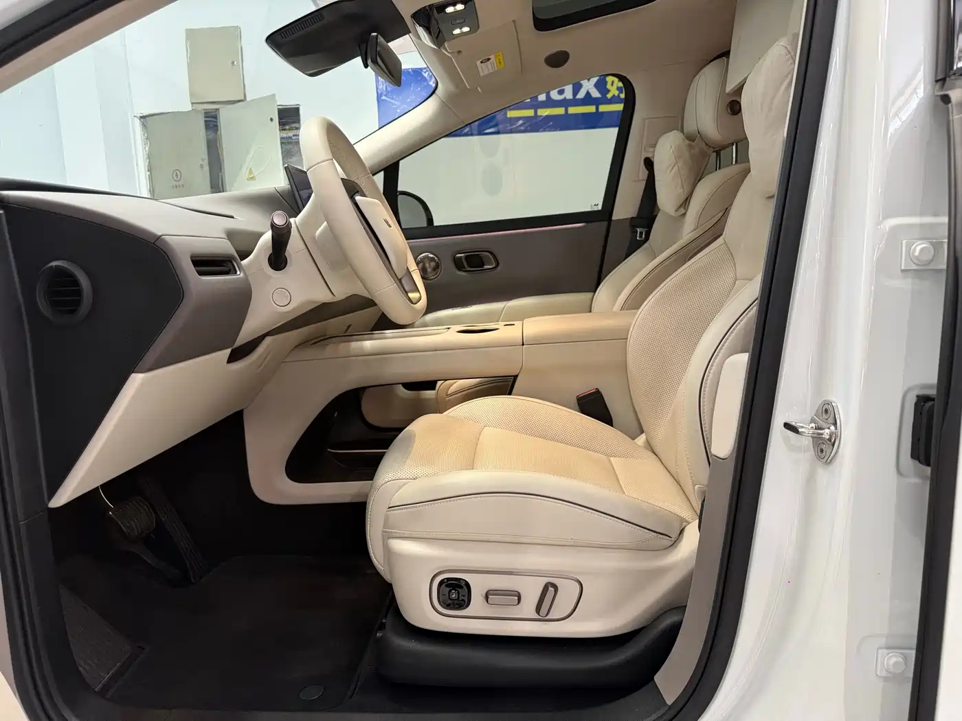 Li Auto Li i8 2025 2025 Standard Edition