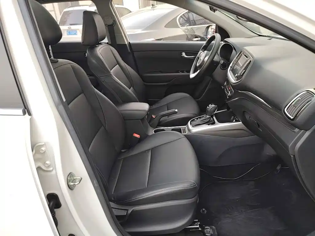 Photo 20 - Kia KX3