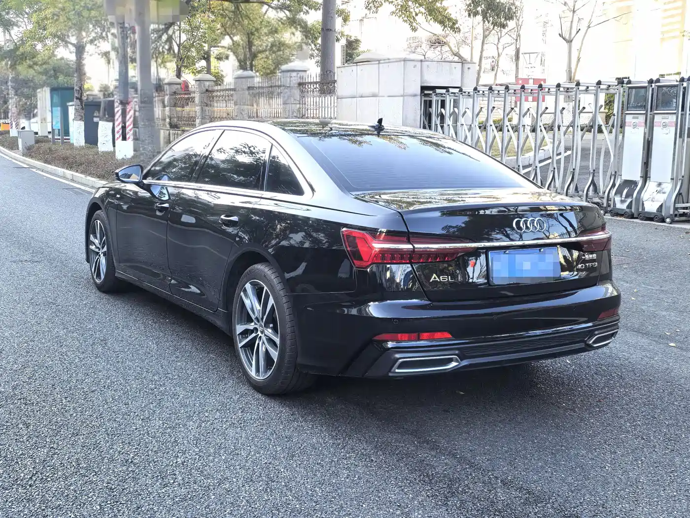 Audi A6L 2019 40 TFSI Luxury Dynamic фото 3