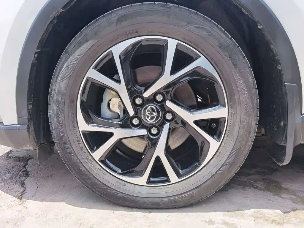 Toyota C-HR 2023 2021 2.0L Luxury Edition