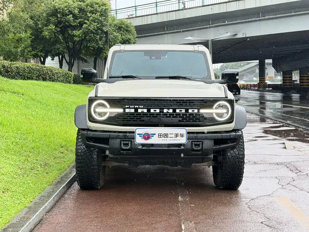 Ford Bronco 2025 2024 2.3T Badlands