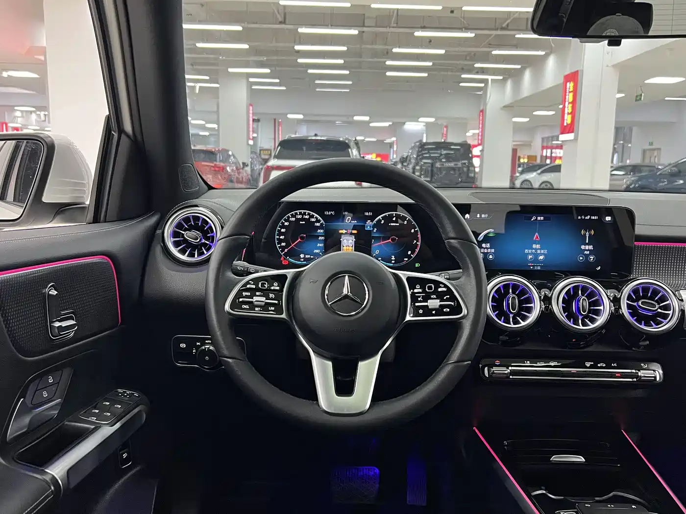 Mercedes-Benz GLB 2023 GLB 220 Dynamic фото 7