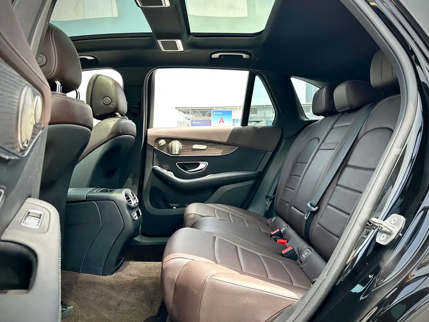 Mercedes-Benz GLC 2022 Model GLC 300 L 4MATIC Luxury Edition фото 10
