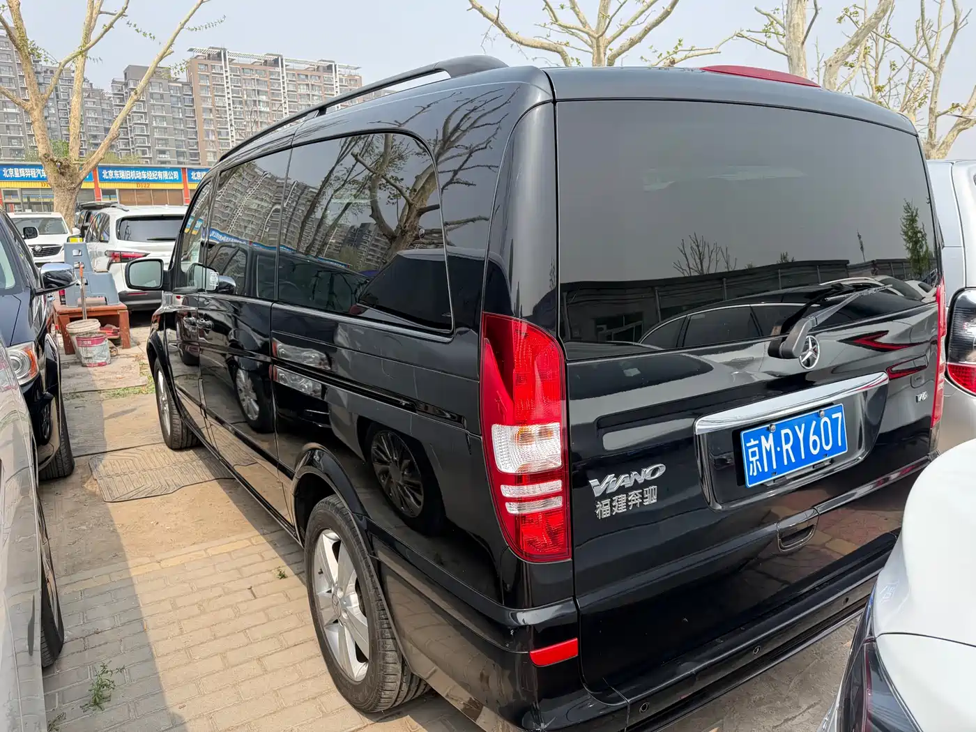 Mercedes-Benz Viano 2013 3.0L Privilege Edition фото 12