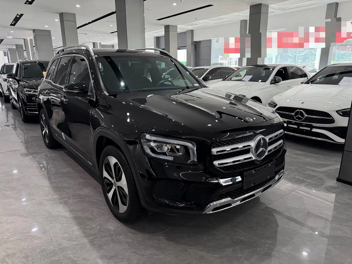 MERCEDES-BENZ GLB