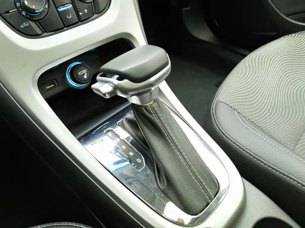 Фото 13 - Buick Excelle