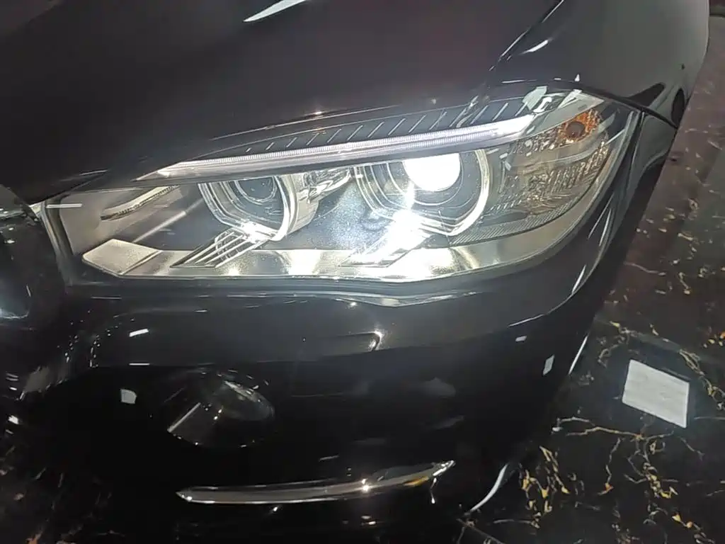 BMW X5 (Import) 2018 xDrive28i фото 24