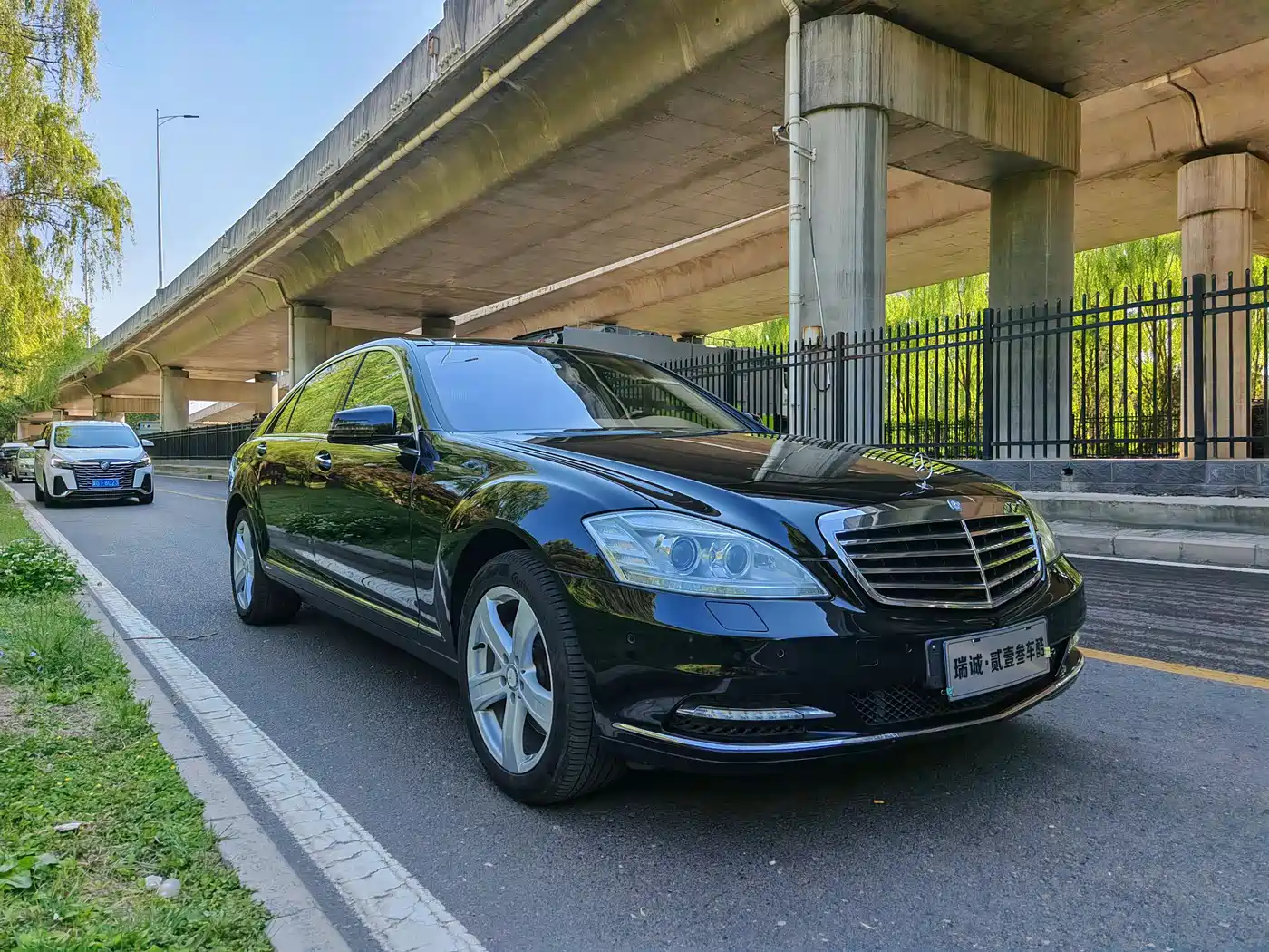 Mercedes-Benz S-Class 2008 Model S 500 L 4MATIC фото 3
