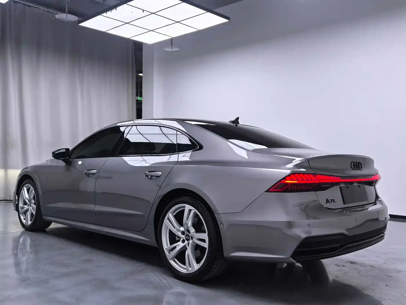AUDI A7L