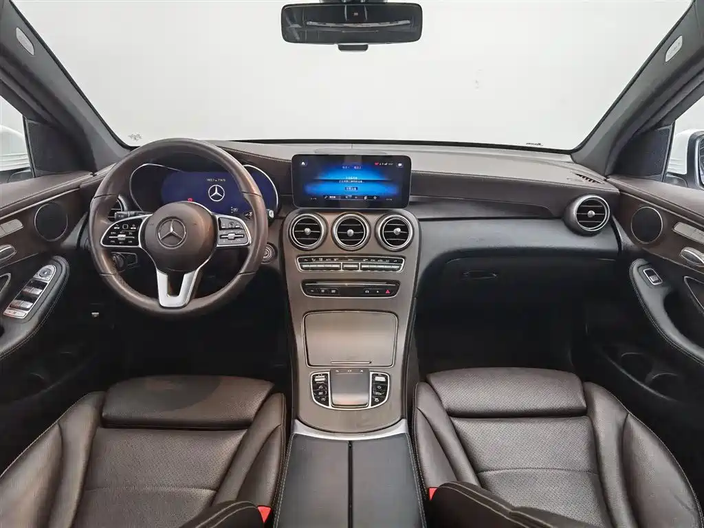 Mercedes-Benz GLC 2021 GLC 260 L 4MATIC Sporty фото 5
