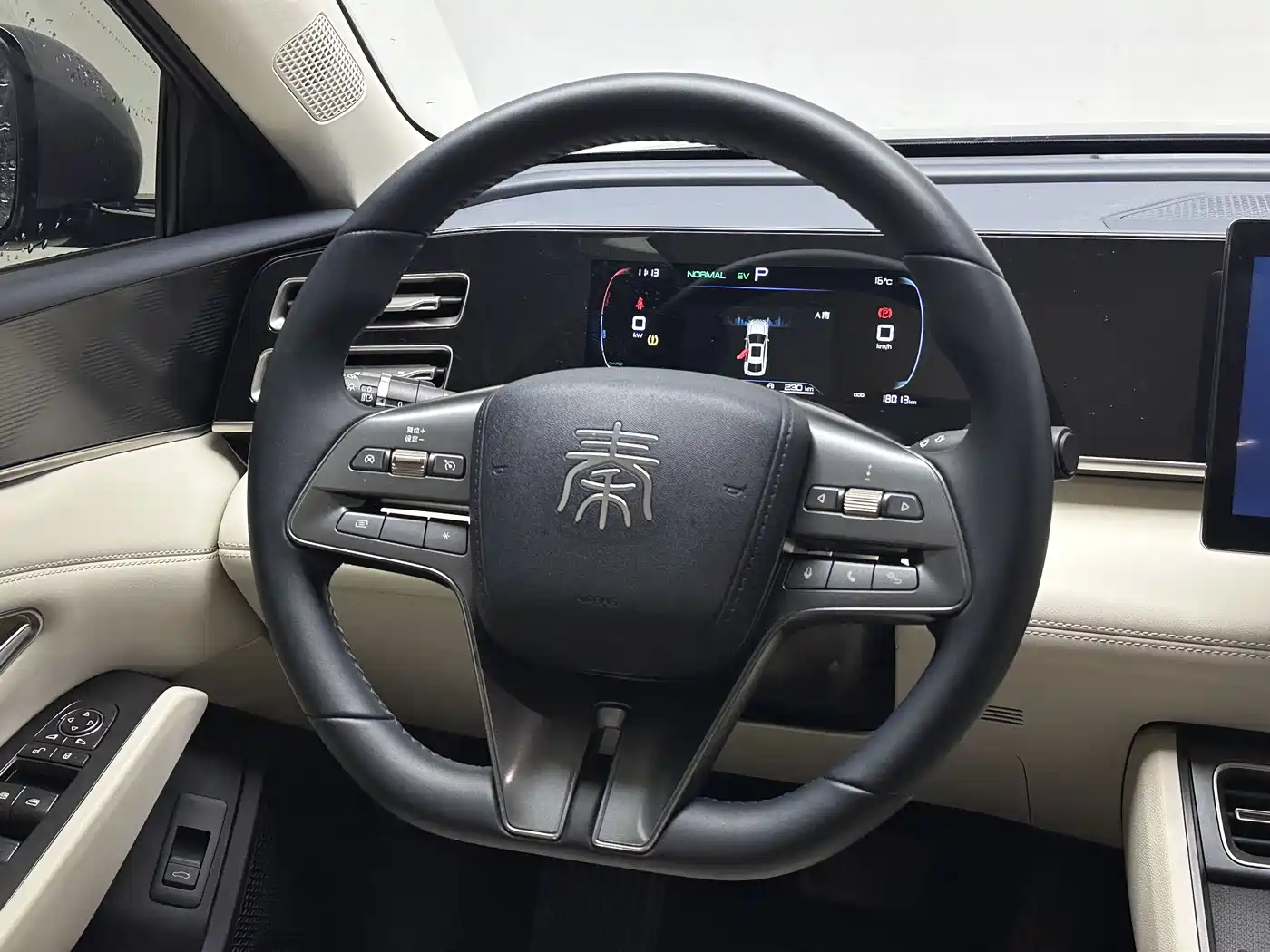 BYD Qin L 2024 DM-i 80KM Leading Edition фото 12