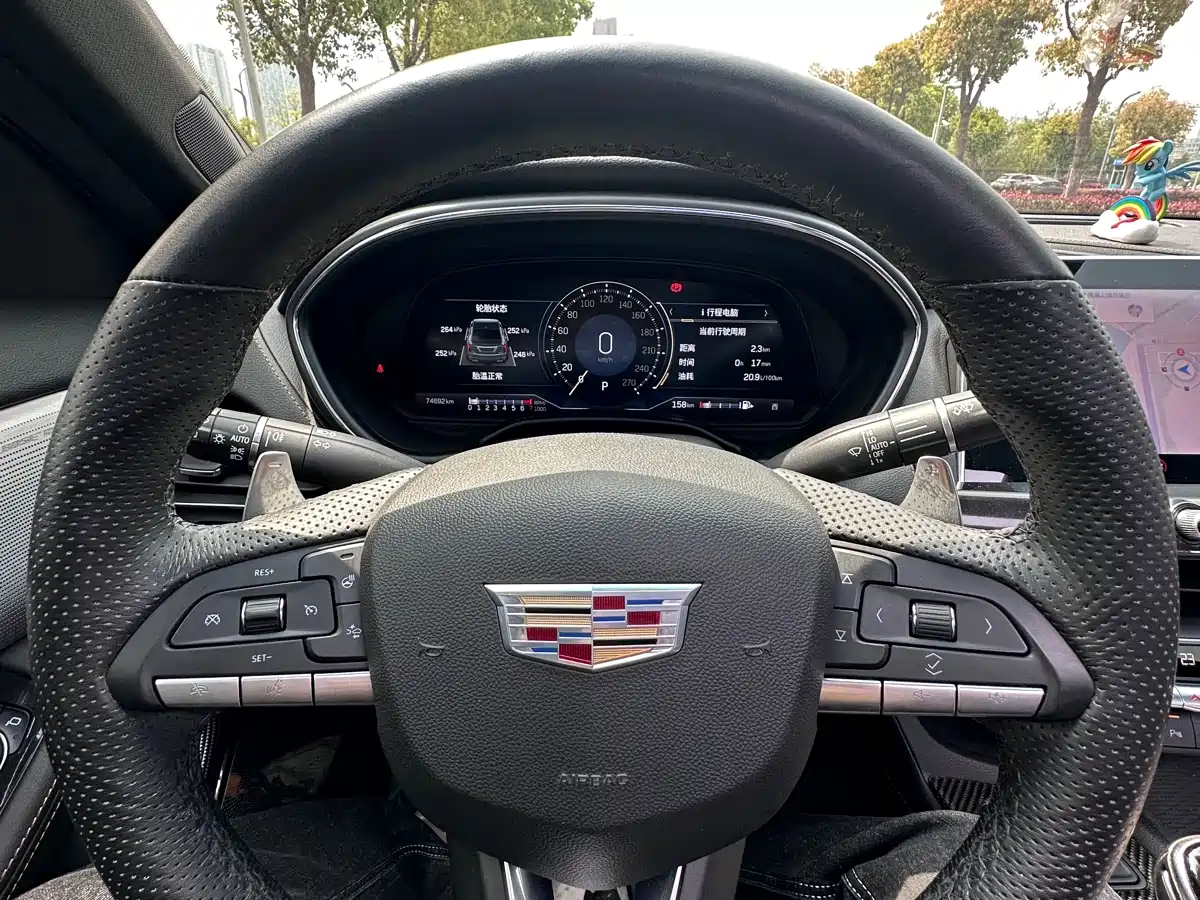 CADILLAC CT5