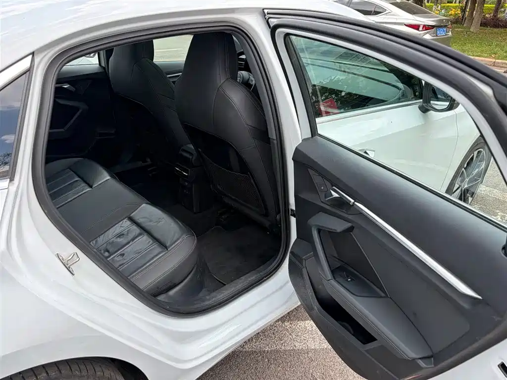 Audi A3 2023 Facelift A3L Limousine 35 TFSI Luxury Elegance фото 25