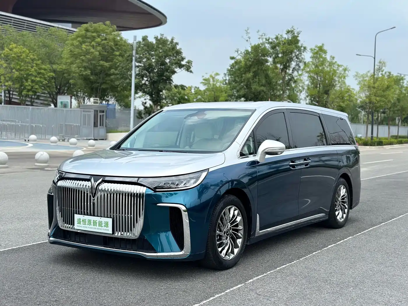 Voyah Auto Voyah Dreamer 2022 Low-carbon Dream+Smart Package