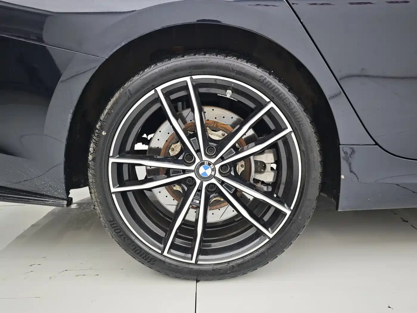BMW 3 Series 2022 325Li M Sport Shadow Edition фото 26