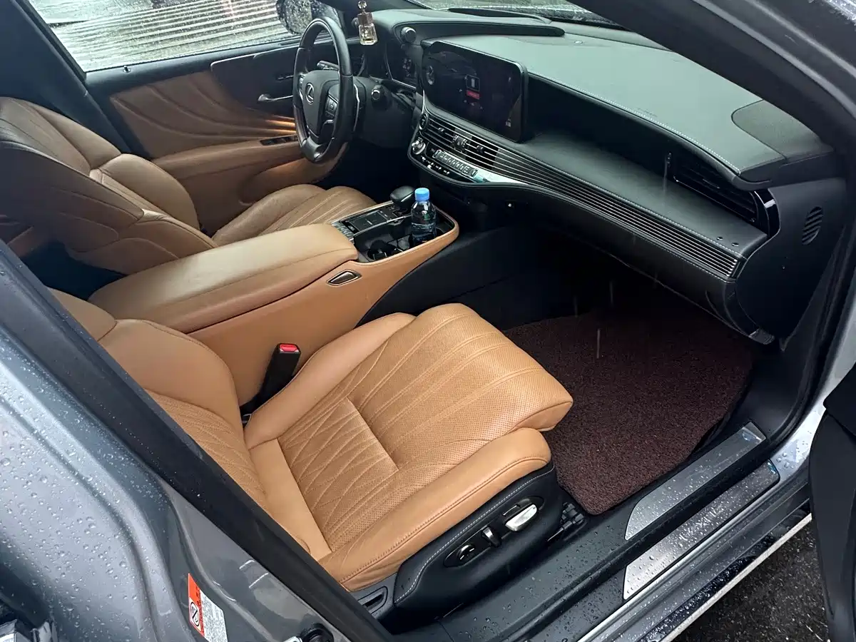 Lexus LS 2022 2021 500h Premium Edition