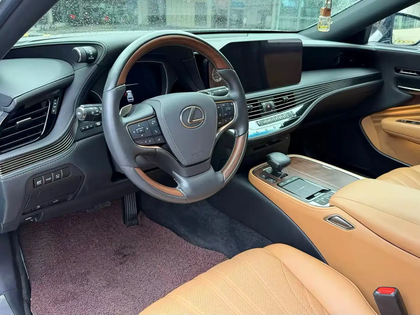Lexus LS 2022 2021 500h Premium Edition