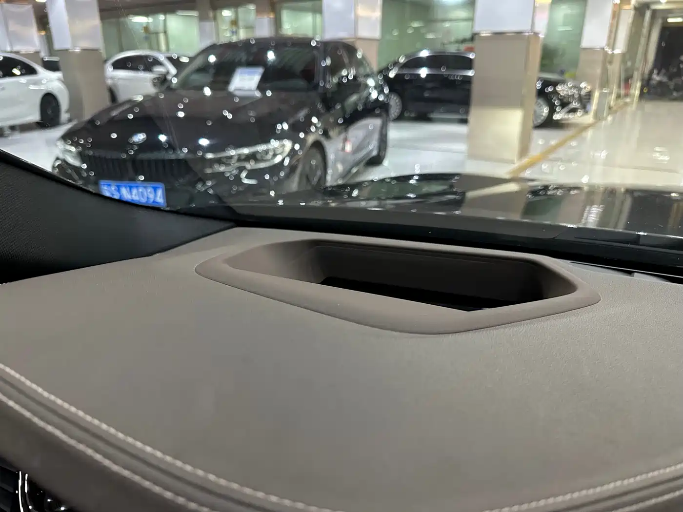 BMW 5 Series 2020 530Li Exclusive M Sport Package фото 15