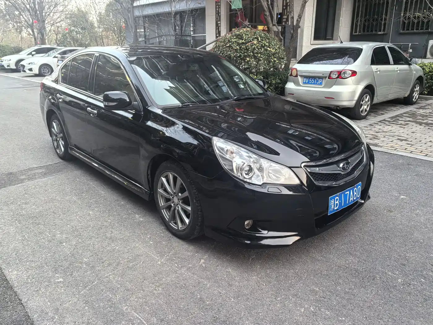 Subaru Legacy 2010 2.5i Luxury Navigation Edition фото 2