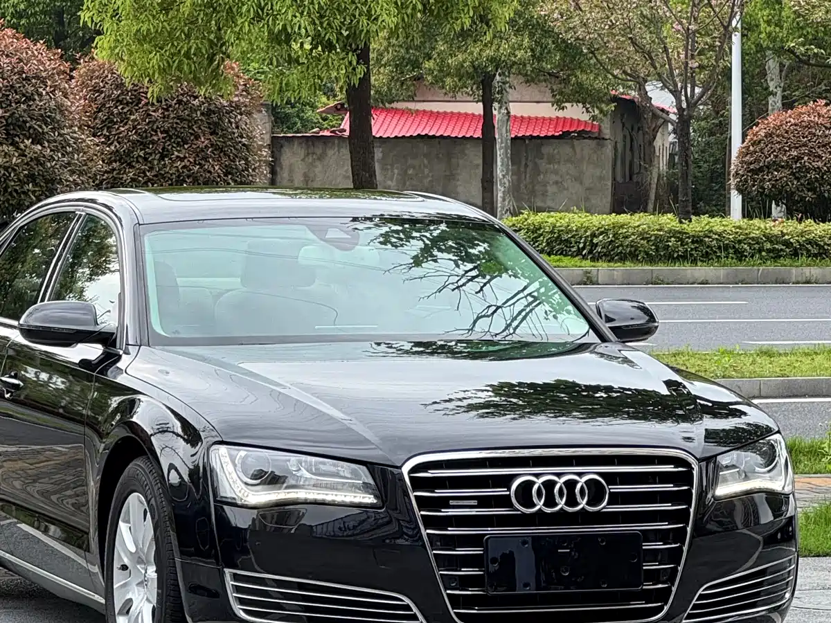 Audi A8 2012 A8L 45 TFSI quattro Luxury фото 8