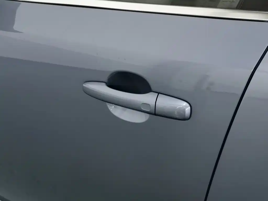 Volvo V40 2018 2018 T3 R-Design Edition