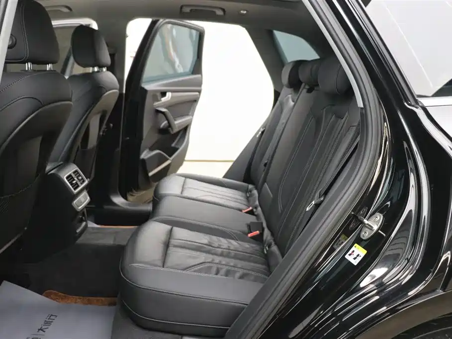 Audi Q5L 2022 45T Luxury Dynamic фото 6