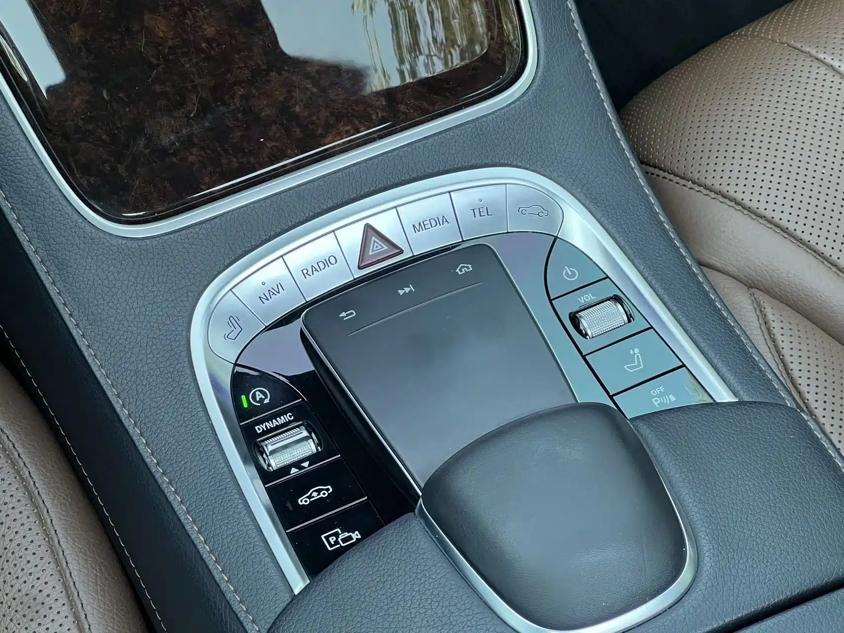 Фото 16 - Mercedes-Benz S-Class
