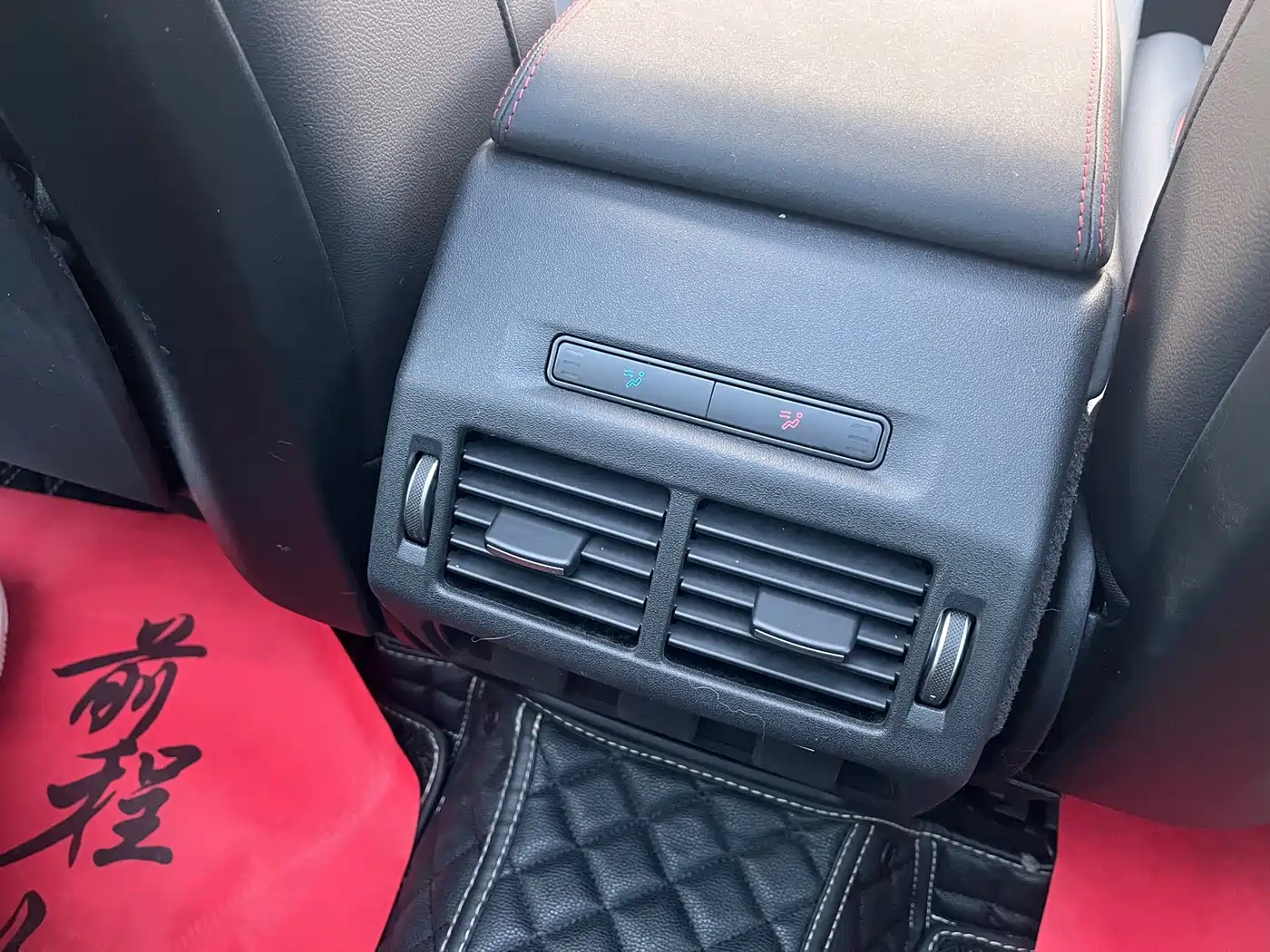 Land Rover Discovery Sport 2022 249PS Metropolis Edition 5-Seater фото 20