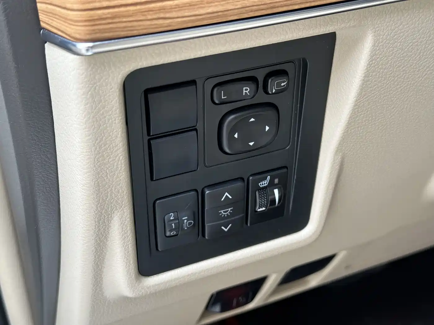 Toyota Prado 2018 3.5L Auto TX фото 34