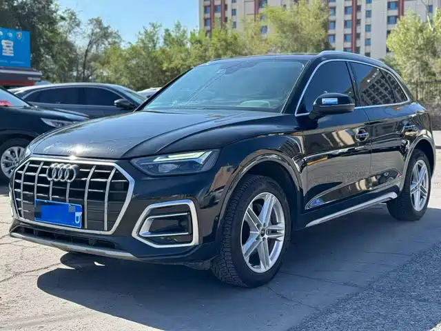 Audi Q5L 40T, Стиль Драйв