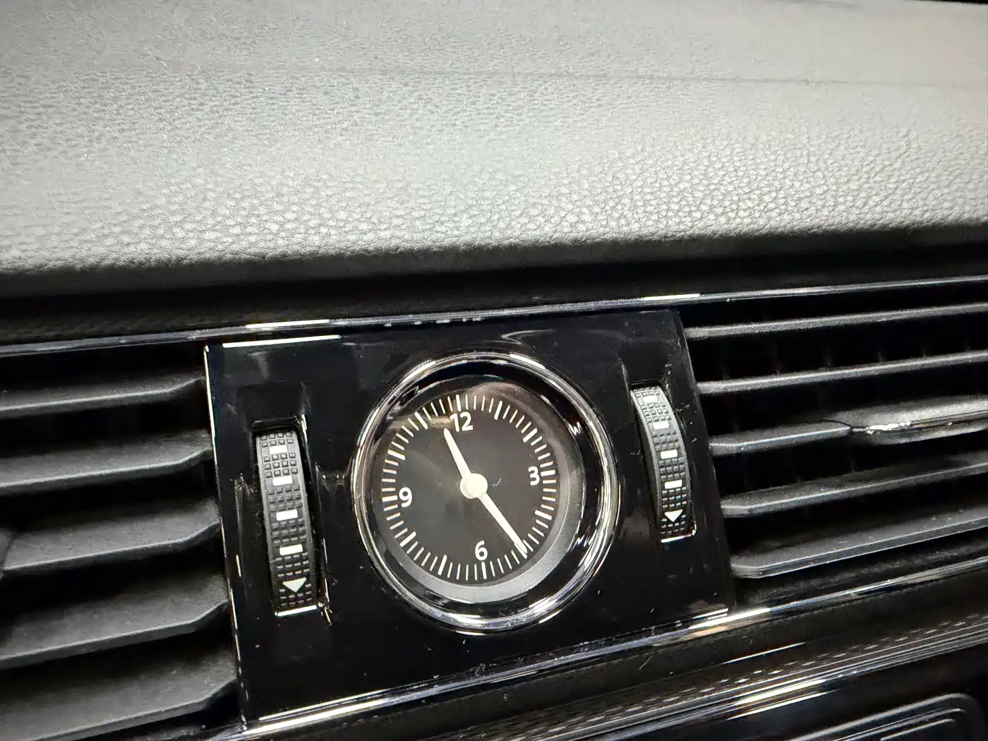 Volkswagen Passat 2016 Model 380TSI DSG Prestige Edition фото 12
