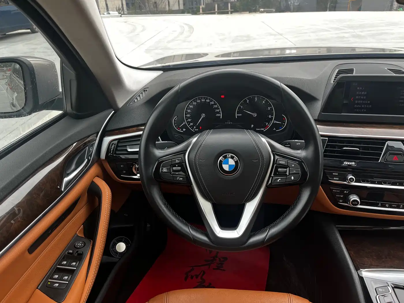BMW 5 Series 2018 528Li Launch Special Edition фото 11