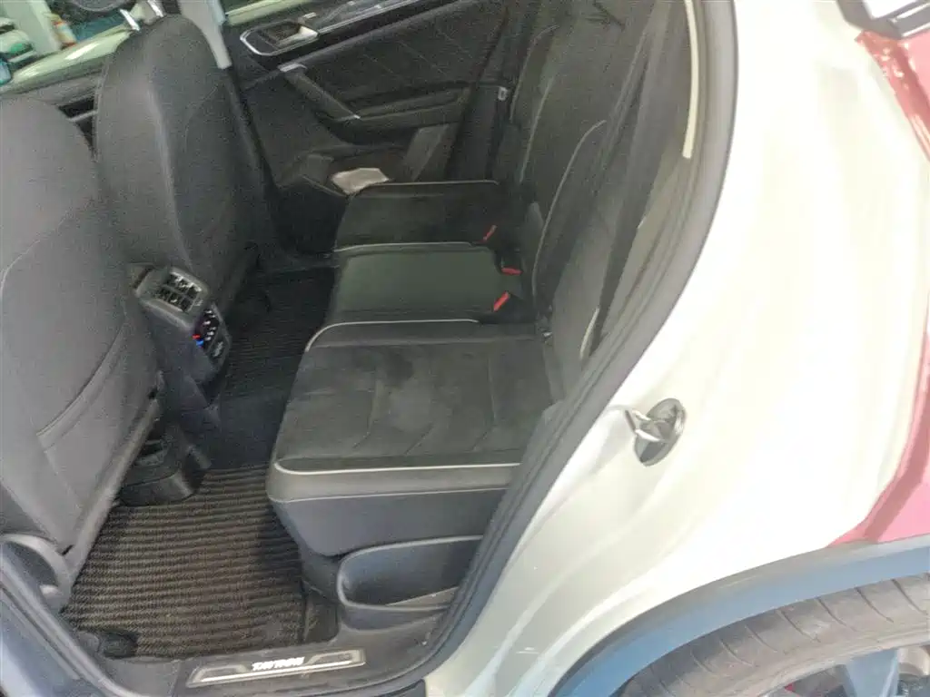 Volkswagen Tayron 2020 330TSI 2WD Luxury Smart Edition Pro фото 17