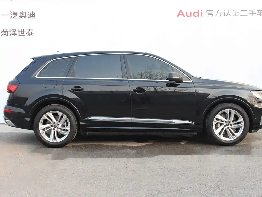 Audi Q7 2023 45 TFSI quattro S line Sport фото 2