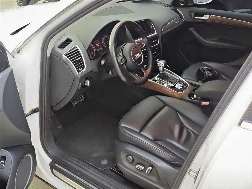 Audi Q5 2015 40 TFSI Comfort фото 12