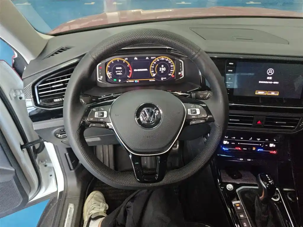 Volkswagen Tayron 2020 330TSI 2WD Luxury Smart Edition Pro фото 11