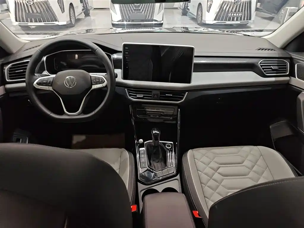 Volkswagen Tayron 2024 300TSI 2WD Luxury Plus Advanced фото 9