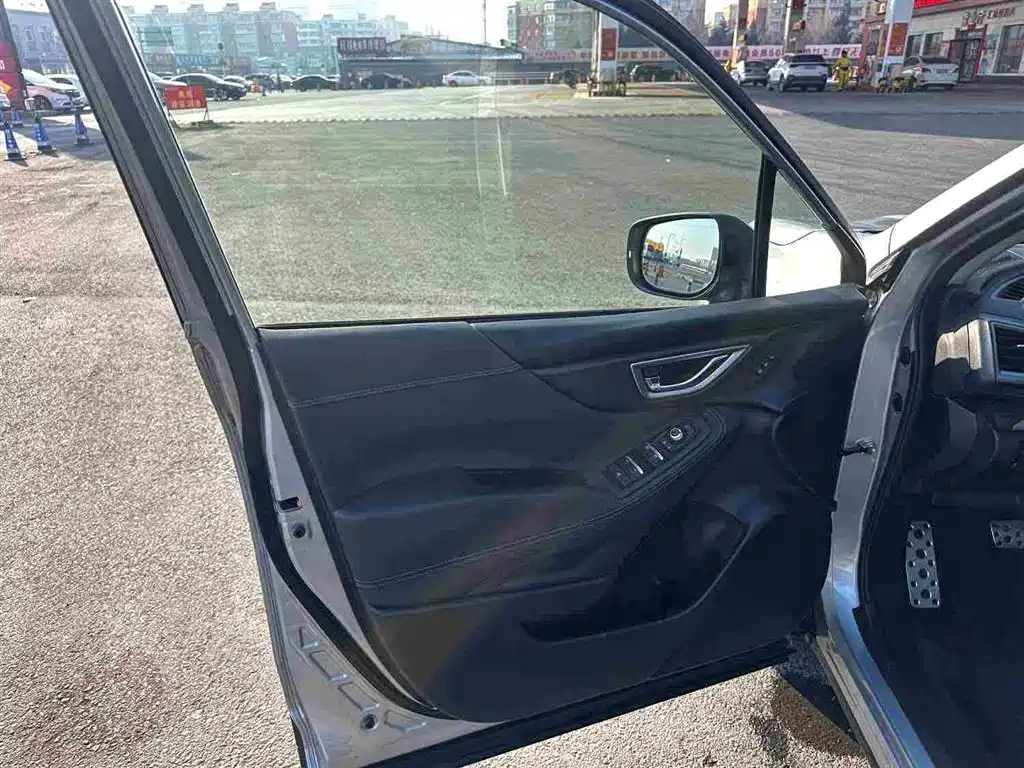 SUBARU FORESTER