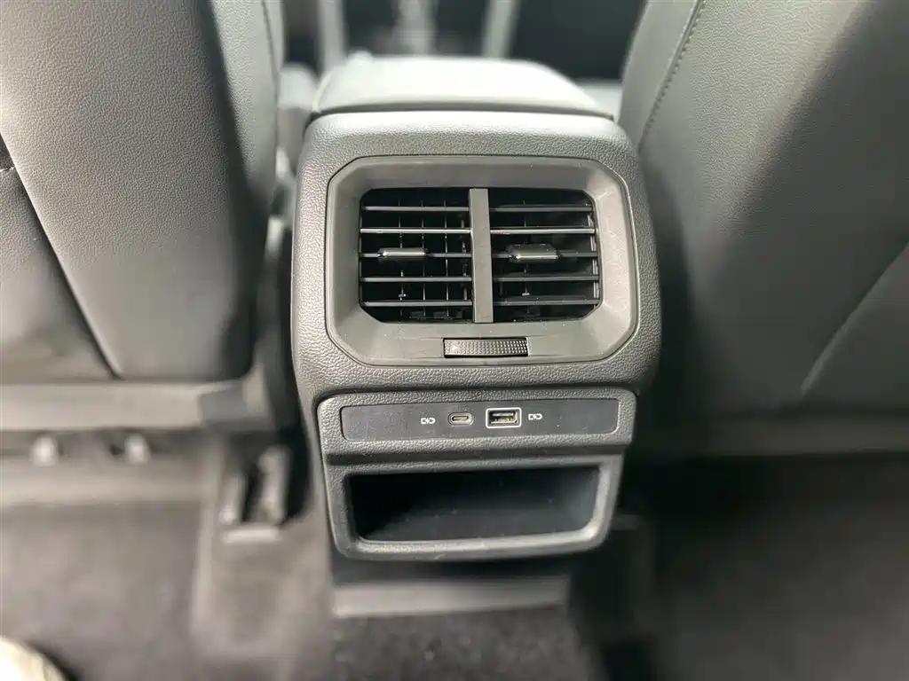 Volkswagen Tharu 2021 Model 280TSI 2WD Comfort Edition фото 14