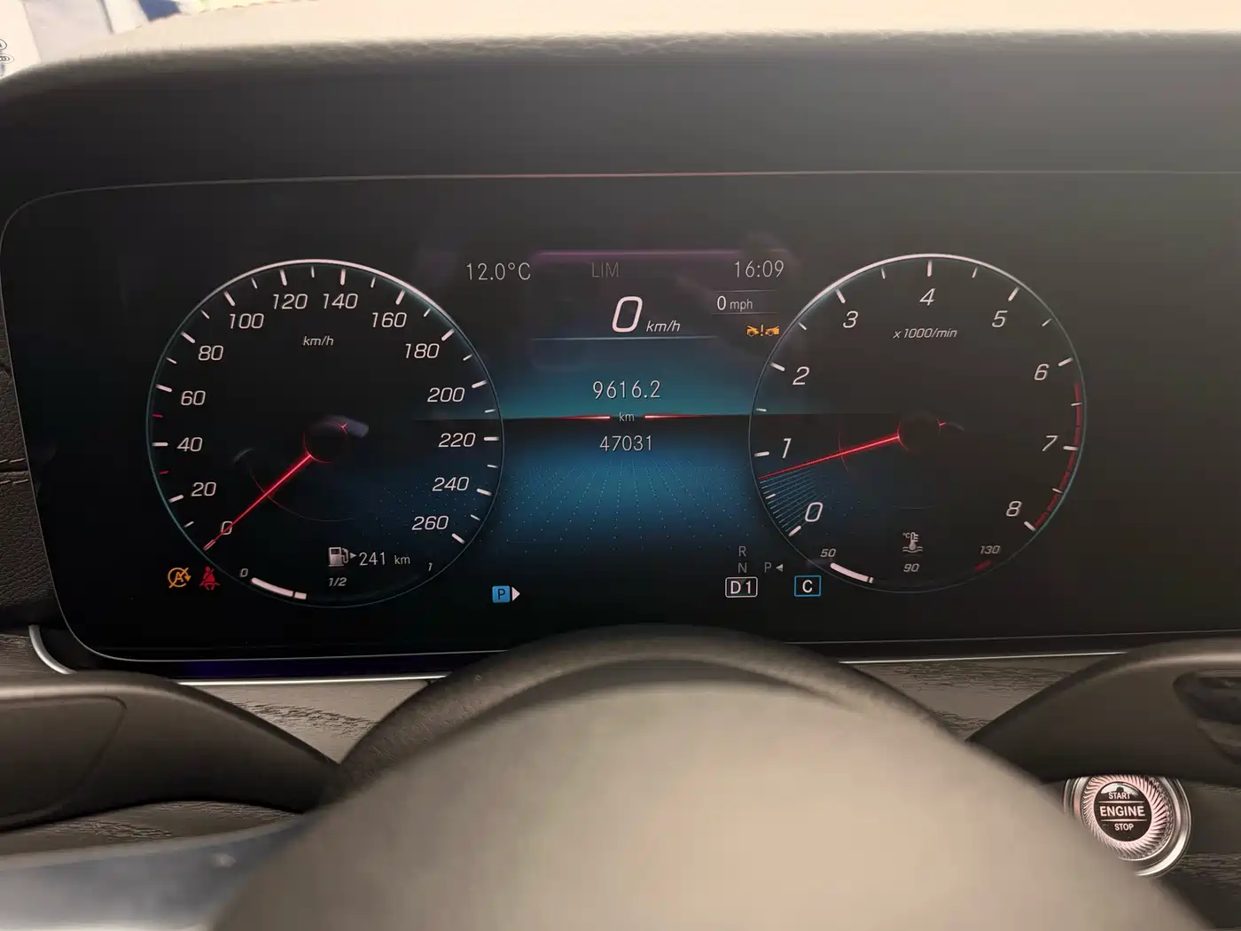 Mercedes-Benz E-Class 2023 E 260 L Sport фото 26