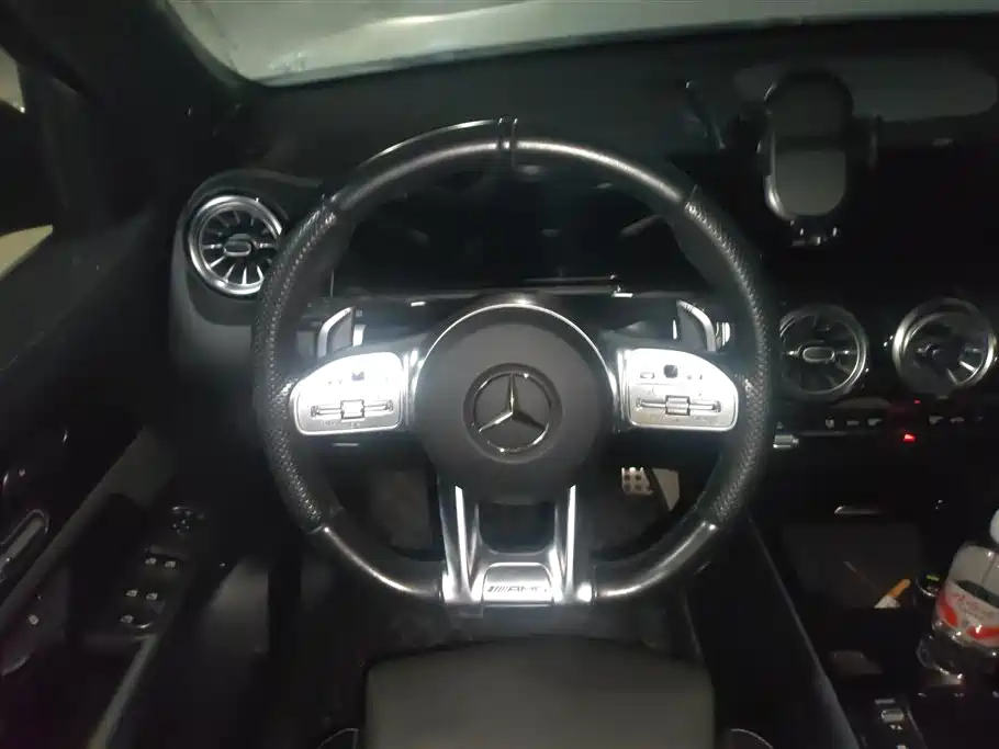 Mercedes-Benz GLB AMG 2021 AMG GLB 35 4MATIC фото 15