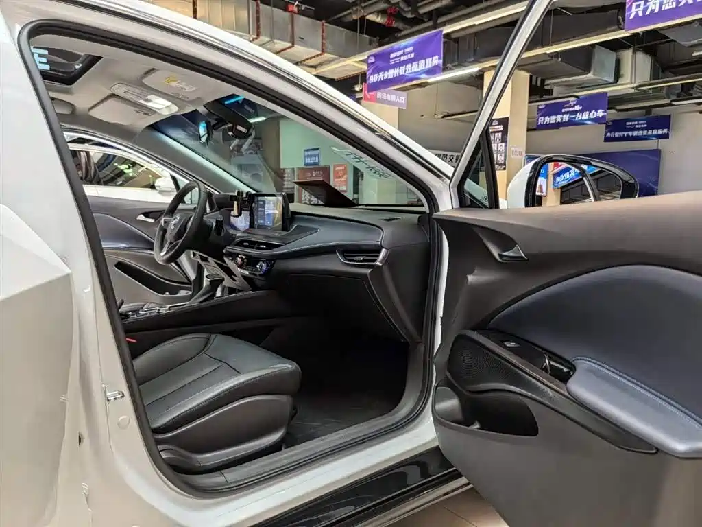 BUICK SLIGHTLY BLUE 6